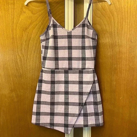 Popular Basics Plaid Romper - Picture 1 of 12